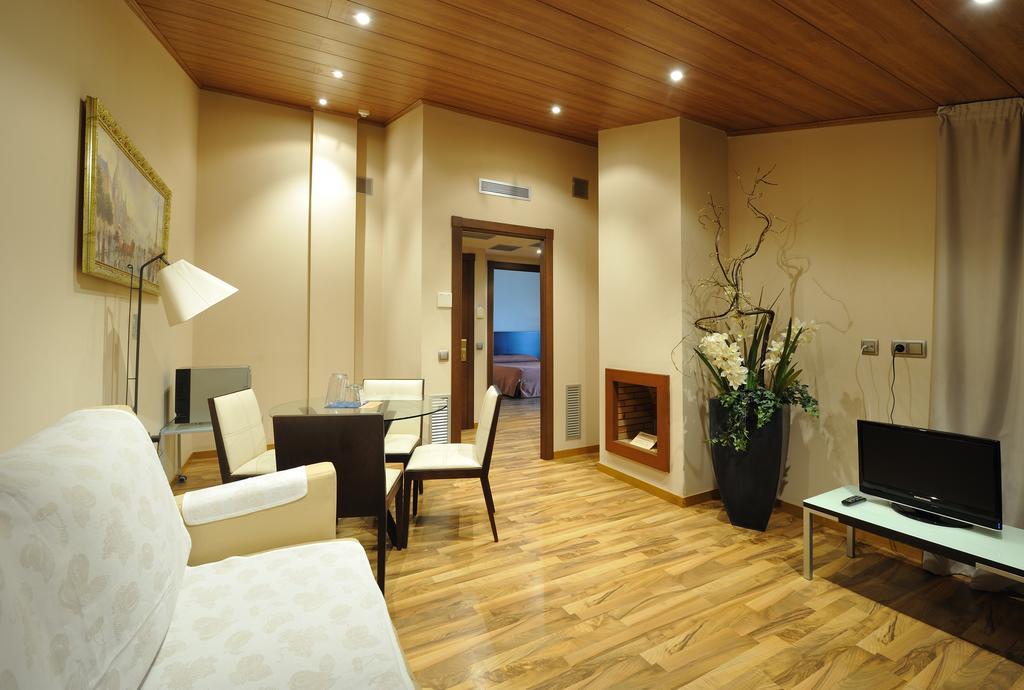 Ramon Park-Hotel Santpedor Esterno foto